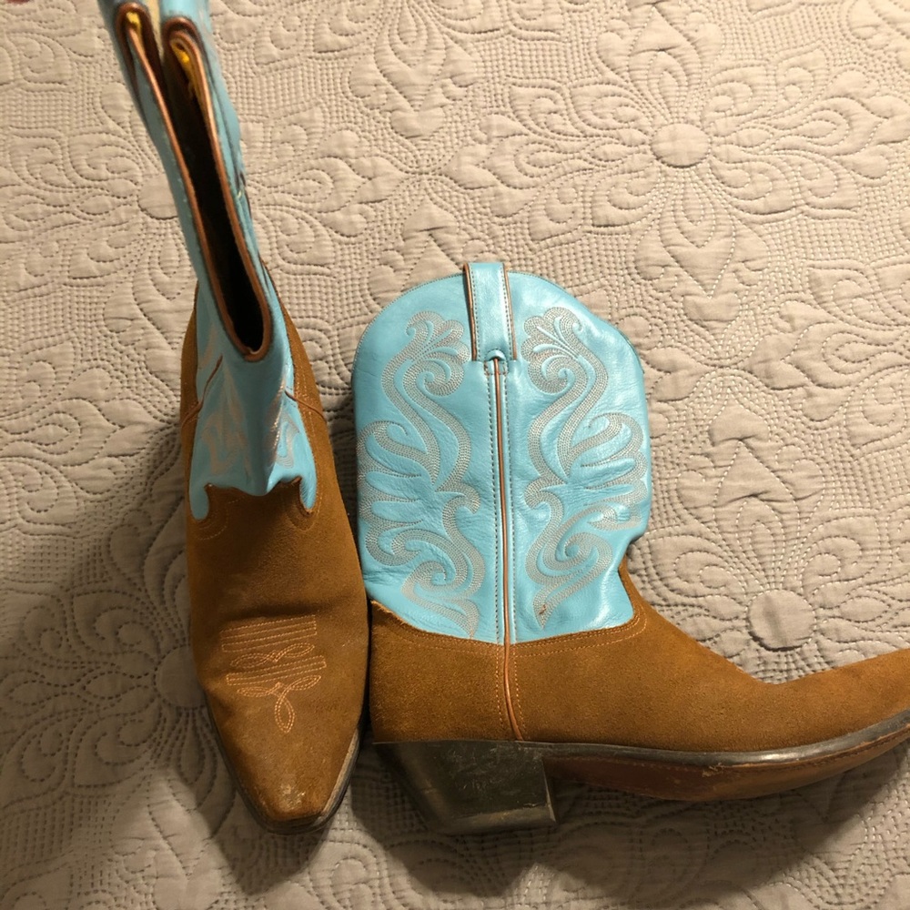 Aqua cowgirl boots